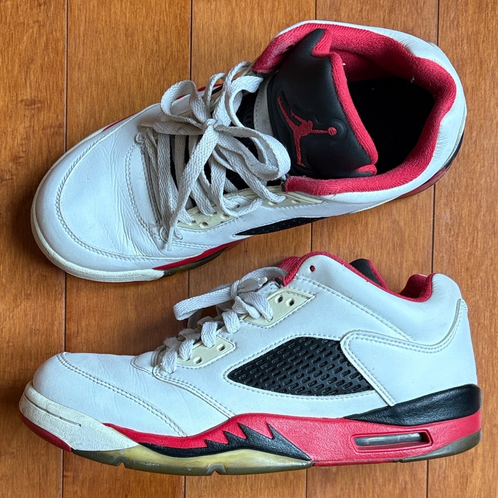 Air Jordan 5 Low Fire Red